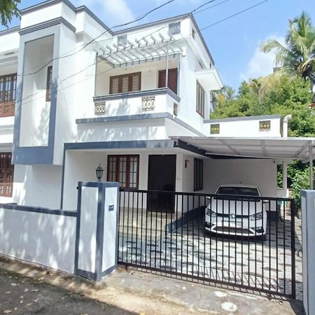 Mom'S Villa نيدومباسيري المظهر الخارجي الصورة
